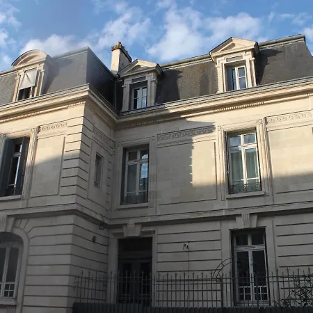 La Maison Blanche - De Charme Chic & Cosy A 350m Du Coeur De De - Acces Autonome 2* リモージュ